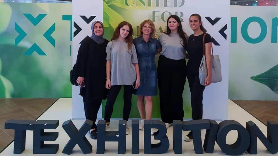 Moda Tasarım Teknolojiler Alanı Öğretmen ve Öğrencilerimiz Expo Texhibition Kumaş ve Tekstil Aksesuarları Fuarını Ziyaret Etti